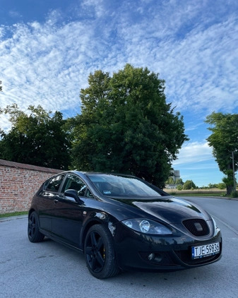 Seat Leon cena 18900 przebieg: 277000, rok produkcji 2005 z Jędrzejów małe 22